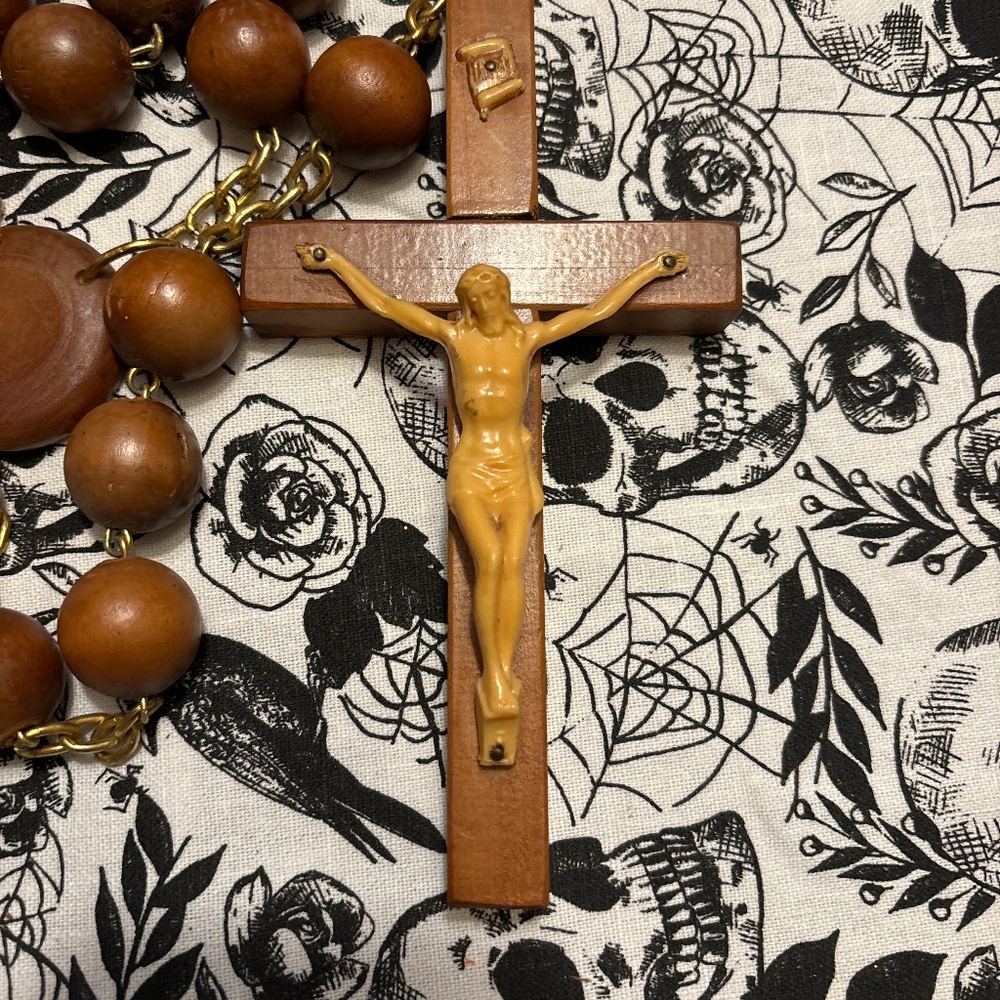 Giant rosary beats